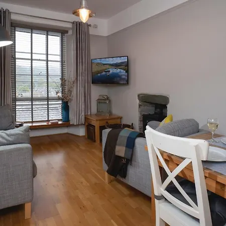 Apartment Cosy - Central - - 2 Bedroom - 1 Bathroom *