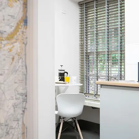 Cosy - Central - - 2 Bedroom - 1 Bathroom דירה אמבלסייד