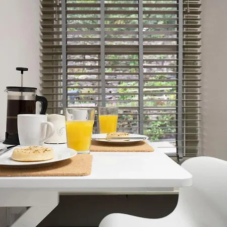 Apartment Cosy - Central - - 2 Bedroom - 1 Bathroom