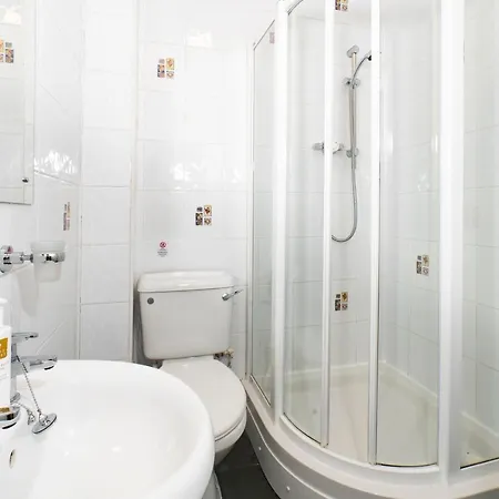 דירה Cosy - Central - - 2 Bedroom - 1 Bathroom אמבלסייד